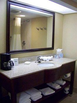 Отель Hampton Inn Springfield