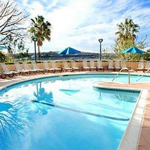 Отель Marriott Newport Beach Bayview