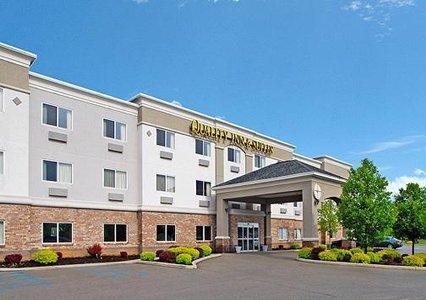 Отель Quality Inn & Suites