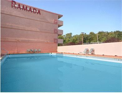 Отель Ramada Rivers Edge Conference Center Roanoke, VA