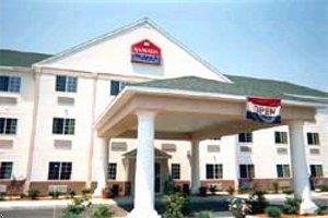 Отель Ramada Limited & Suites Pittsfield