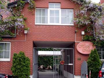 Hotel Mado