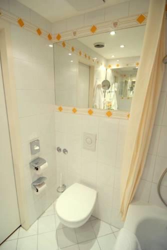 Отель Derag Livinghotel Henriette