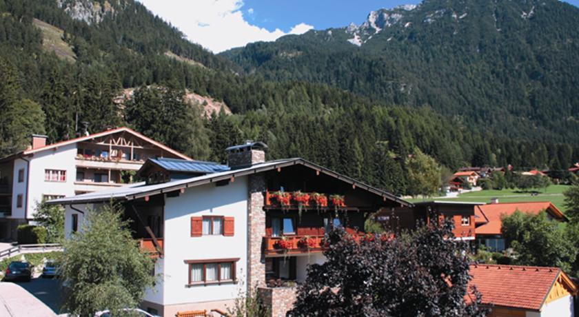 Апартаменты Gästehaus Alpina