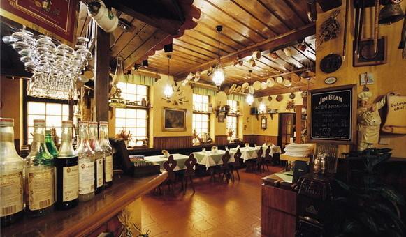 Апартаменты Penzion & Resturant U Zlatého Selátka