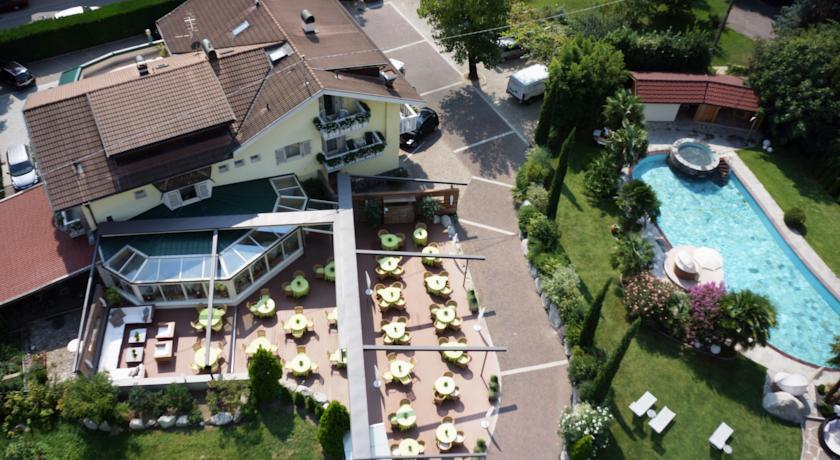 Отель Hotel Dorner