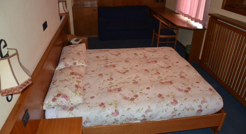 Отель Hotel Victoria