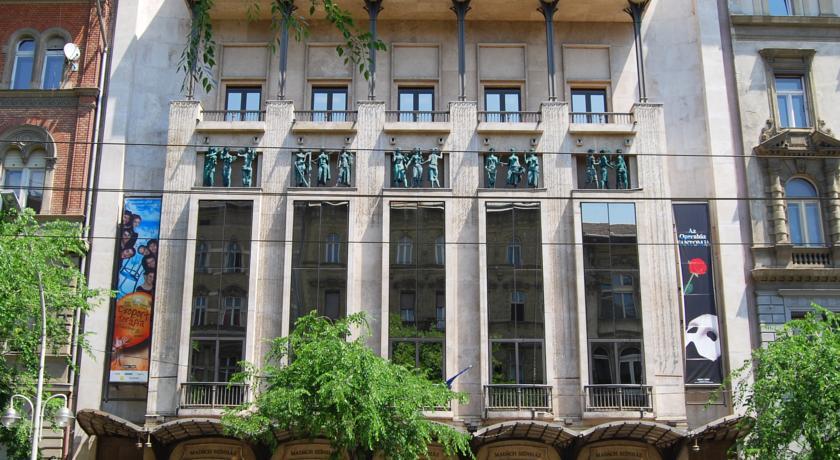 Juliette Apartments