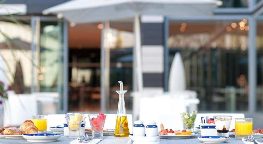 Отель Tryp Zaragoza