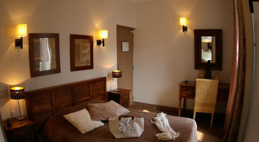 Отель Hotel Le Cheval Noir