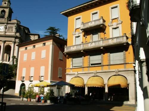 Отель Albergo Commercio