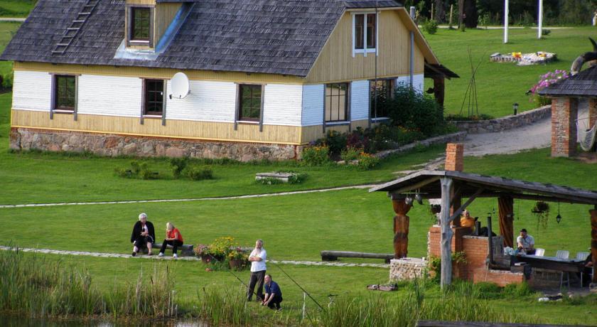 Хостел Uhtjärve Ürgoru Nõiariik