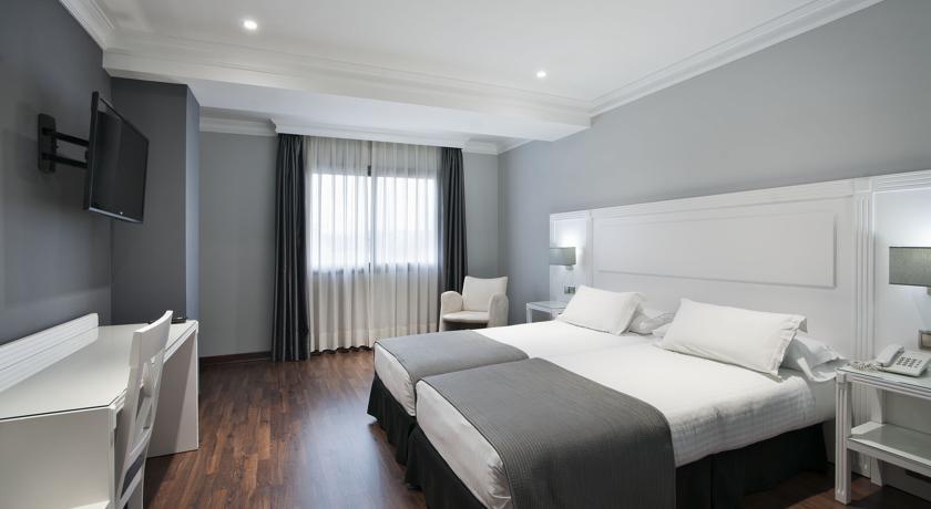 Отель Hotel Villa Alcobendas