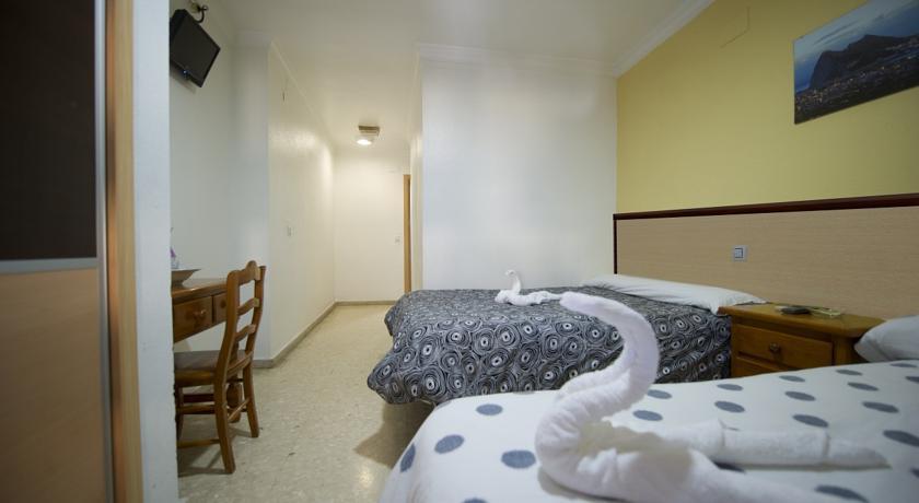 Отель Hostal la Campana