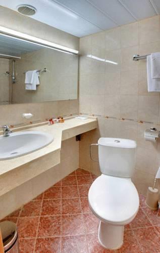 Отель Grand Hotel Kazanluk