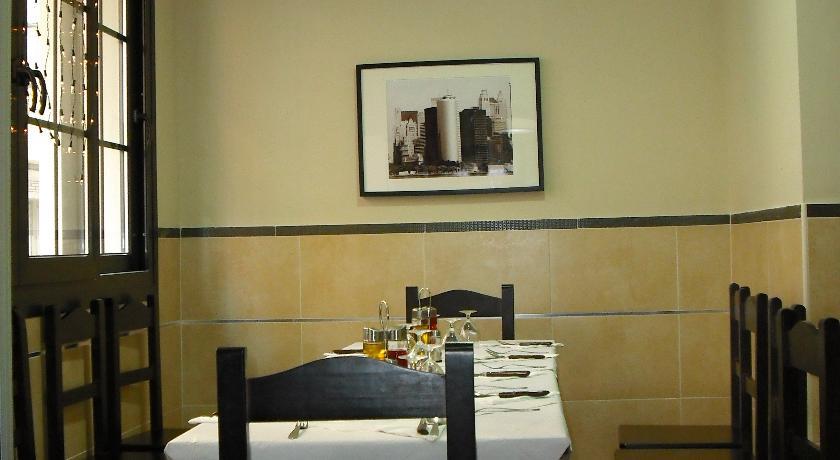 Гостевой дом Hostal Carlos I