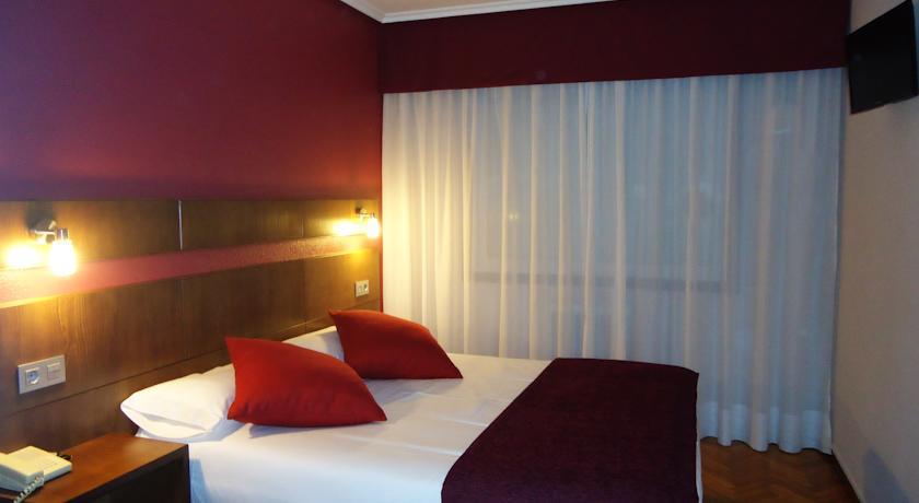 Отель Hotel Altiana