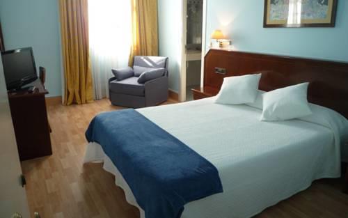 Отель Hotel Torrebillela