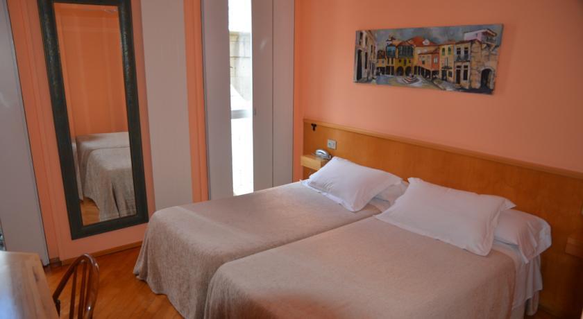 Отель Hotel Zarampallo