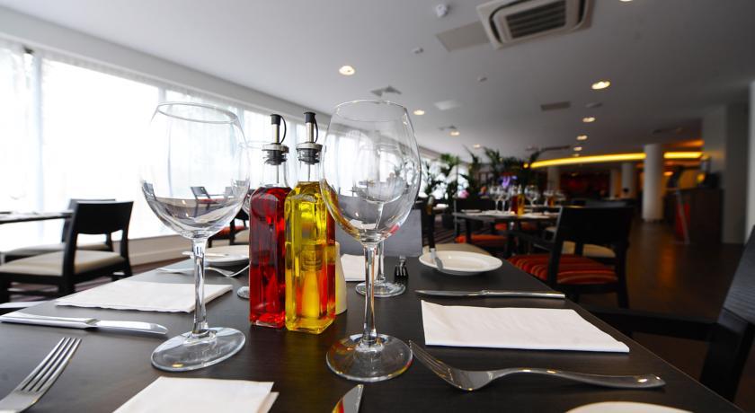 Отель Ramada Encore London Luton Airport