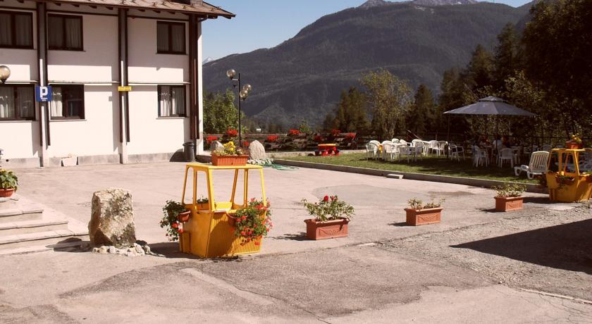 Отель Hotel De La Telecabine