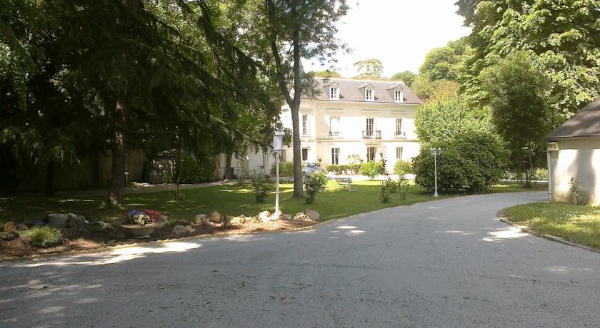Отель Les Fontaines