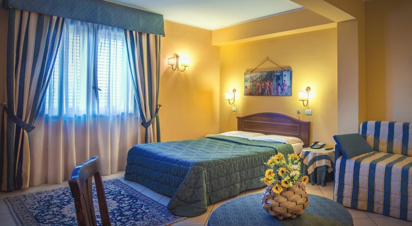 Отель Greta Hotel