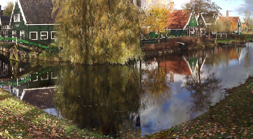 Отель Zaan Inn Hotel
