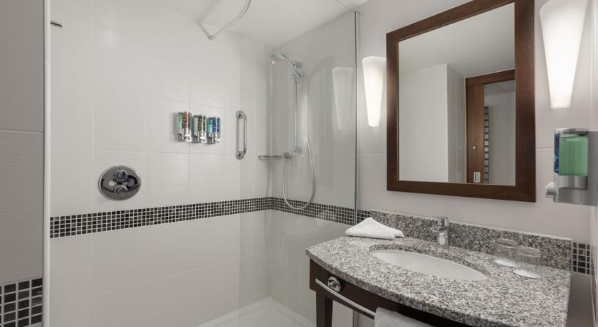Отель Hampton by Hilton Luton Airport