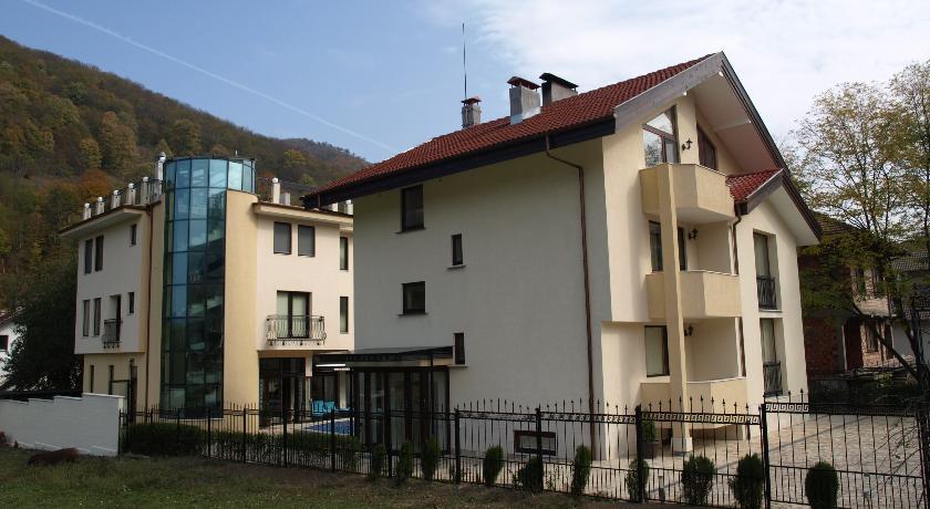 Отель Family Hotel Zornitsa