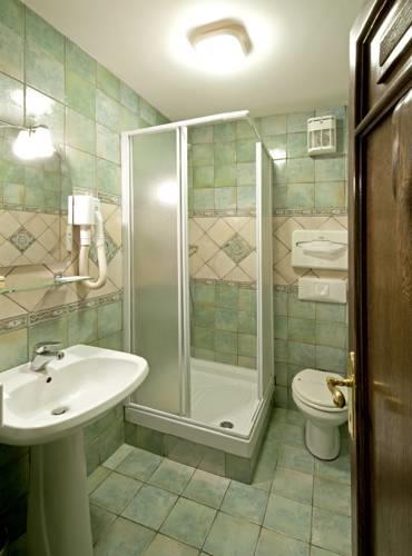 Отель Hotel Eminent
