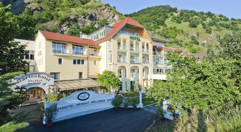 Отель Gartenhotel & Weingut Pfeffel Dürnstein