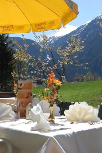Отель Hotel Gasthof Zur Post