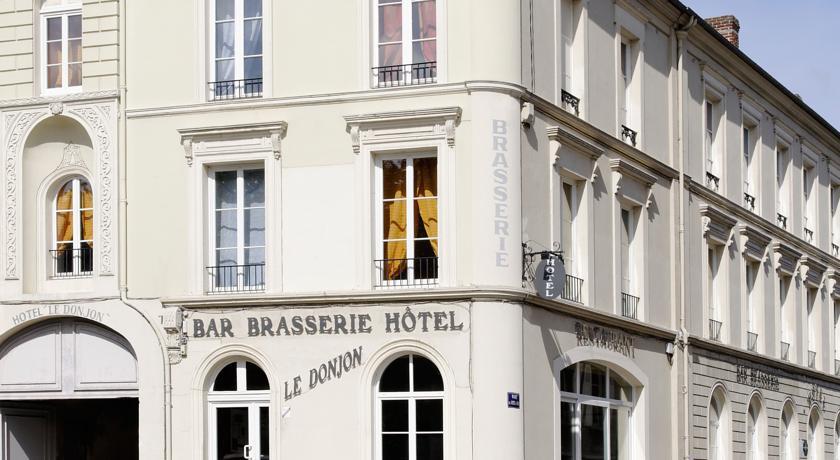 Отель Hôtel Le Donjon