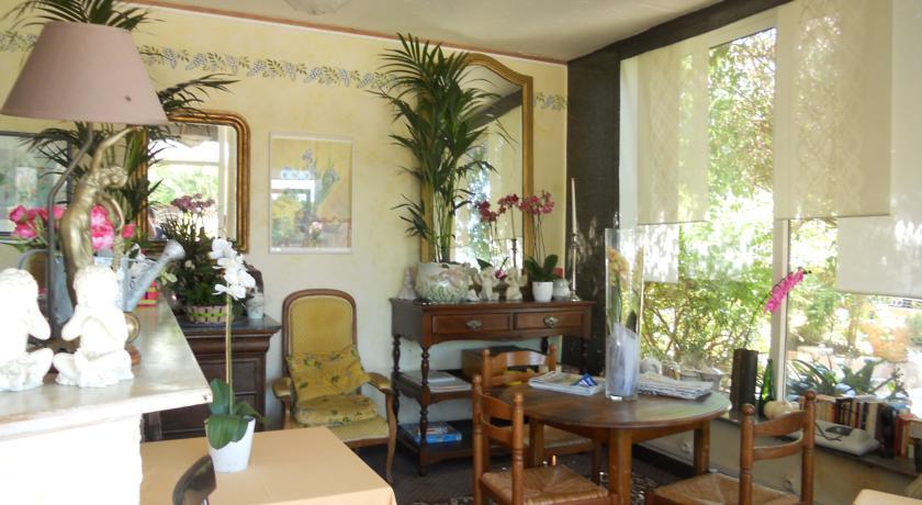 Отель Hotel Le Patio