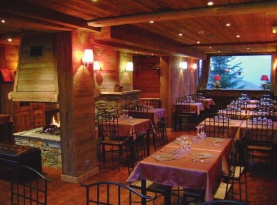 Отель Hotel Restaurant Les Marmottons