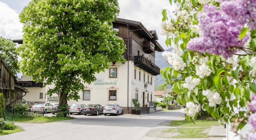 Отель Der Dolomitenhof