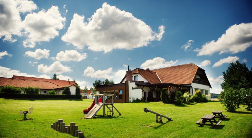 Отель Hotel Farma