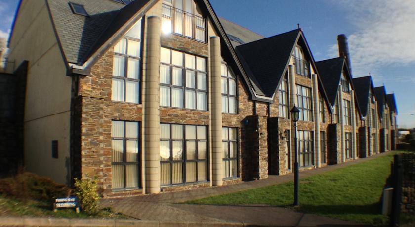 Апартаменты Porthpean Apartment