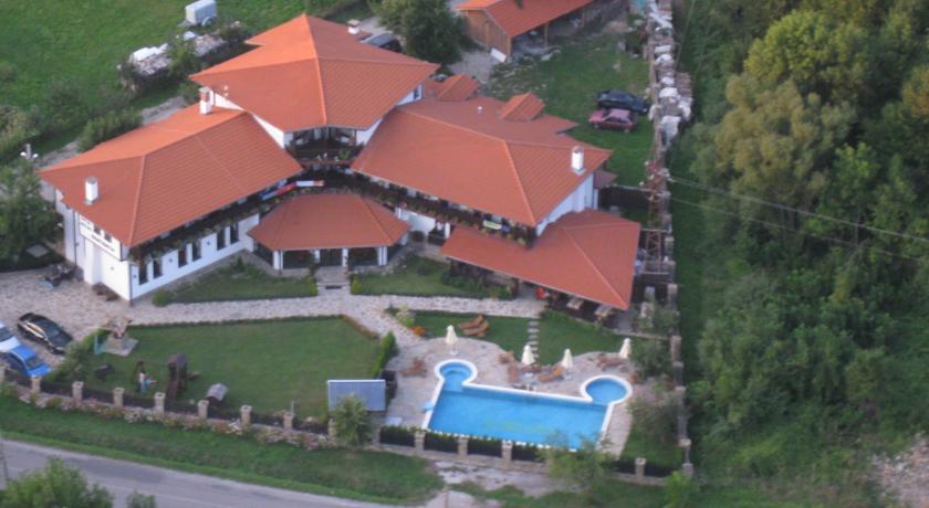 Отель Hotel & Tavern Svatovete