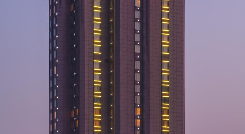 Отель Renaissance Wuhan Hotel