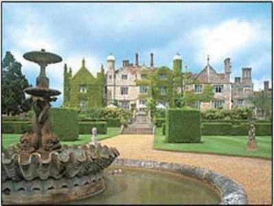 Отель Eastwell Manor Hotel, Spa & Golf