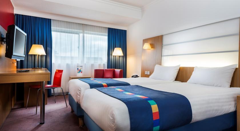 Отель Park Inn by Radisson Bedford