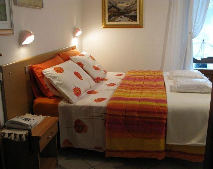 Отель Hotel Bucaneve