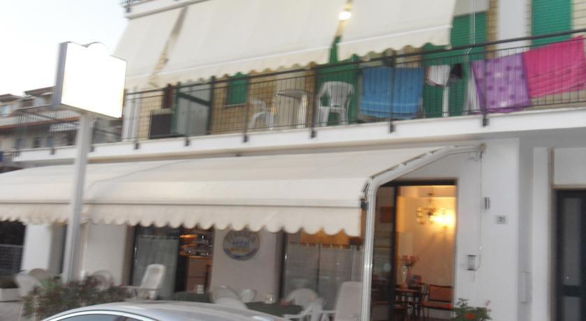 Отель Hotel Ferrara