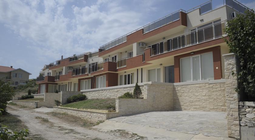 Вилла Momchil Villas