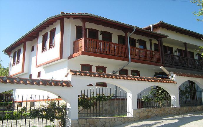 Отель Dvata Brjasta Family Hotel