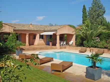 Апартаменты Holiday House L'Amandier