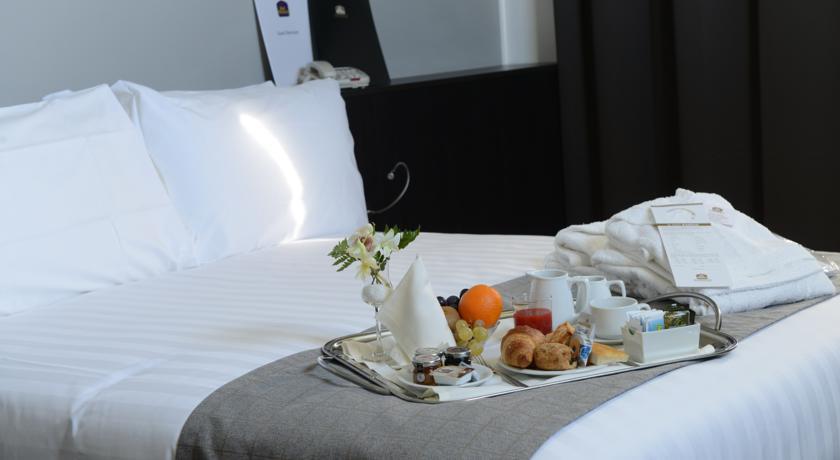 Отель Best Western Premier CHC Airport