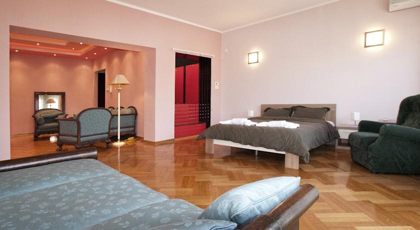 Accommodation Crystal Code